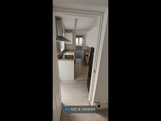East St, Kidderminster DY10, 3 bed terraced house to rent, £950 pcm | PrimeLocation