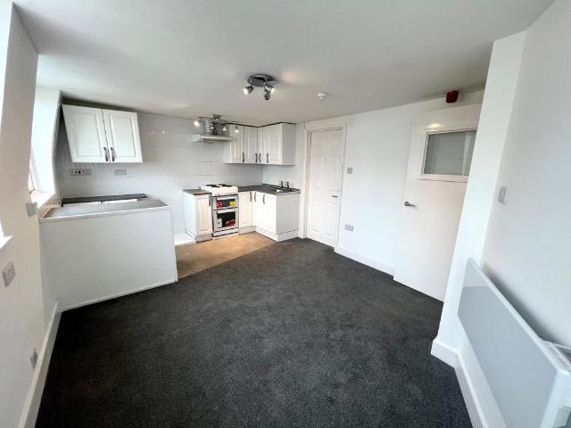 East Street, Weymouth DT4, 1 bed flat to rent, £850 pcm | PrimeLocation
