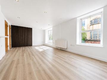 East Street, Brighton BN1 3 bed maisonette to rent £1,800 pcm £415 pw