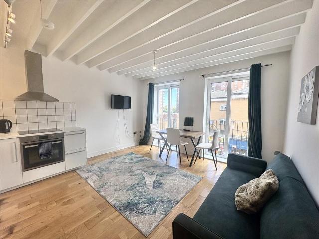 East Street, London SE17 1 bed apartment to rent £2,000 pcm £462 pw