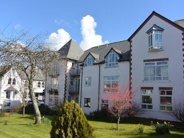 East Street, Okehampton EX20, 2 bed flat to rent, £750 pcm | PrimeLocation