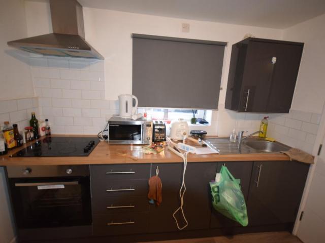 East Street, Southampton SO14 2 bed flat to rent £995 pcm £230 pw