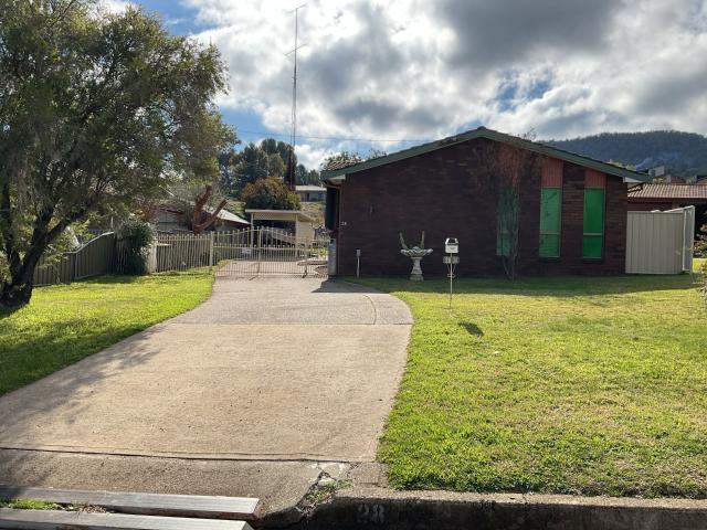 EAST TAMWORTH Three Bedroom For Lease