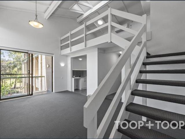 East Terrace Apartment!