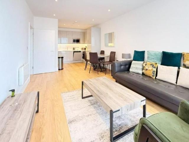 East Timber Yard, 118 Pershore Street, Birmingham B5, 2 bed flat to rent, £1,600 pcm | PrimeLocation
