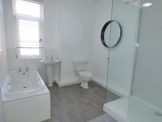 East View, Wideopen NE13, 2 bed flat to rent, £825 pcm | PrimeLocation