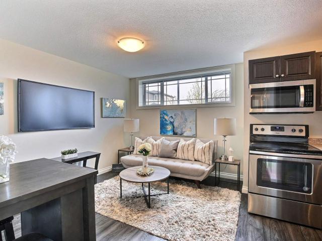 East 1 Keller Avenue Duplex 2 Bedroom Lower Suite House for Rent