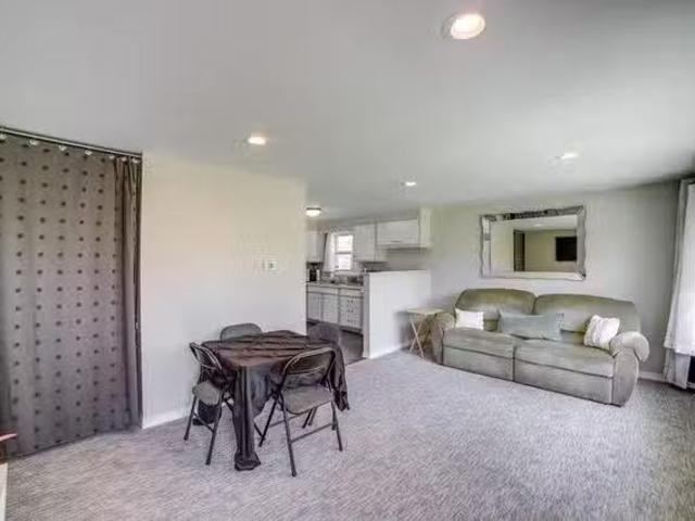 East 92nd Place