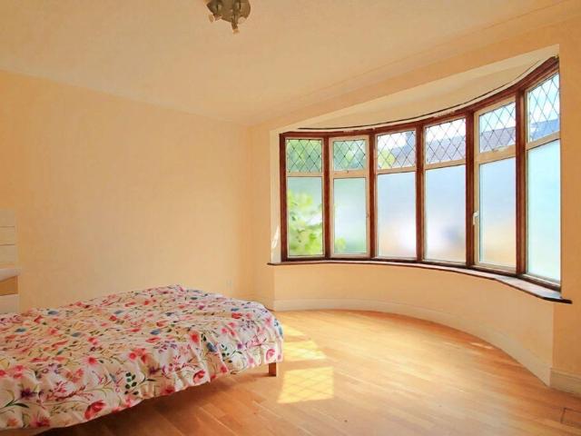 Eastcote Avenue, Greenford 3 bed terraced house to rent £2,300 pcm £531 pw