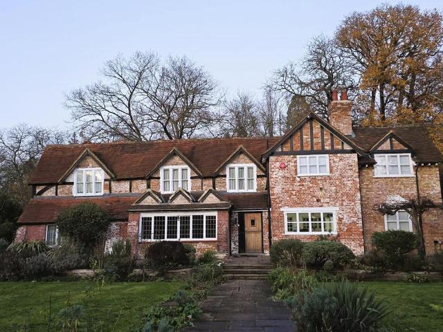 Eastcote, Pinner 1 bed in a house share to rent £2,435 pcm £562 pw