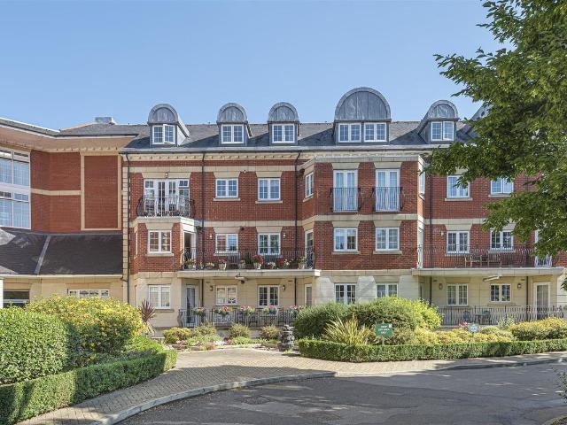Eastcote Road, Pinner HA5, 2 bed flat to rent, £2,600 pcm | PrimeLocation