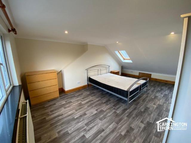 Eastcombe Avenue, London SE7 7LW 3 bed flat to rent £2,850 pcm £658 pw