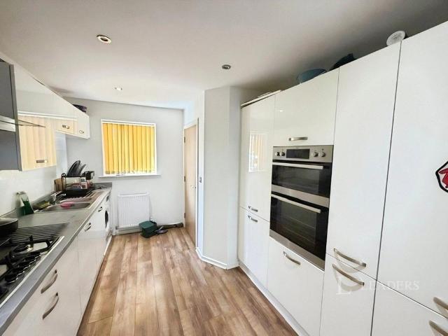 Eastbourne Crescent, Stockport. 3 bed house to rent £1,500 pcm £346 pw