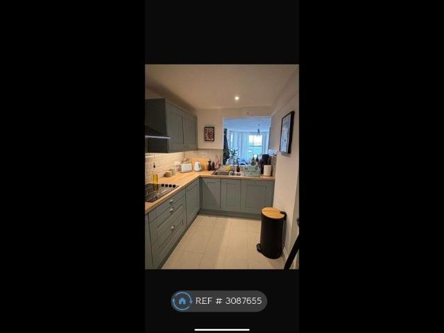 Eastbourne, Eastbourne BN21, 2 bed flat to rent, £1,195 pcm | PrimeLocation