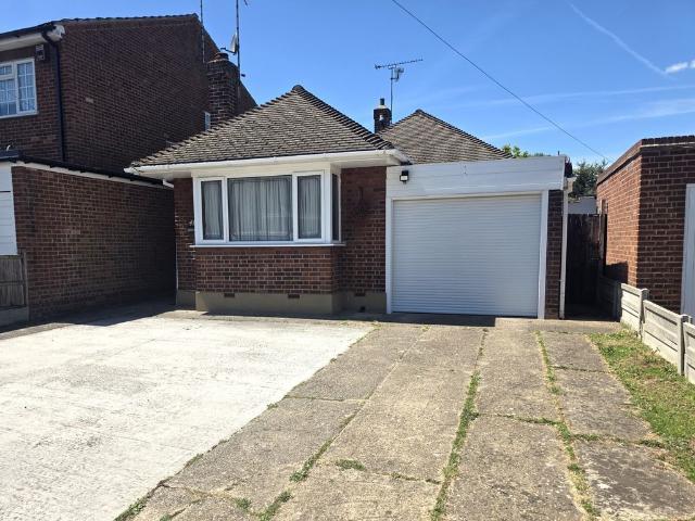Eastbourne Grove, Westcliff On Sea SS0, 2 bed detached bungalow to rent, £1,650 pcm | PrimeLocation