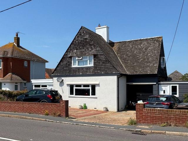 Eastbourne Road, Pevensey Bay, Pevensey BN24, 4 bed detached house to rent, £1,950 pcm | PrimeLocation