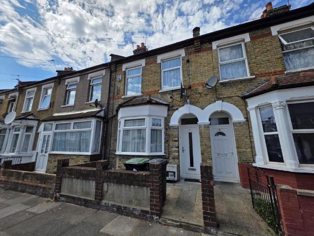 Eastbournia Avenue, LONDON N9 3 bed terraced house to rent £2,150 pcm £496 pw