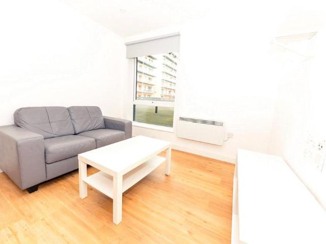 Eastbank Tower, 277 Great Ancoats Street, Manchester, M1 2NP, United Kingdom | 3 bed apartment for rent #134075420 | Rentberry