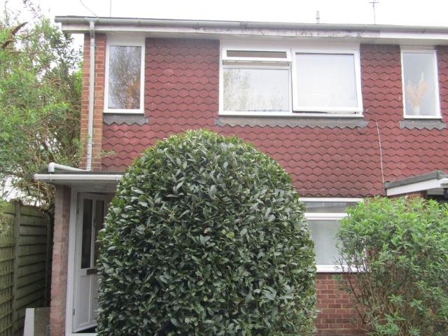 Eastbrook Close, Woking, Surrey GU21, 1 bed maisonette to rent, £1,050 pcm | PrimeLocation