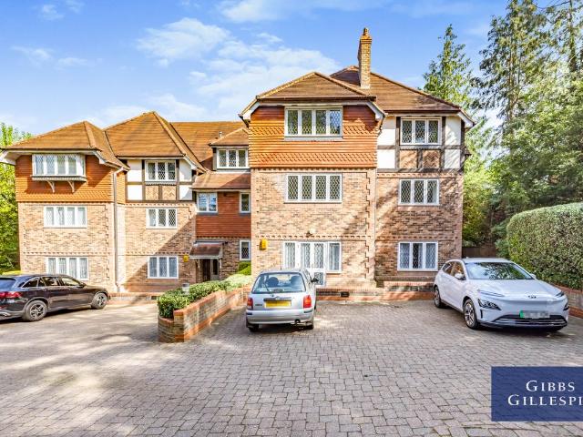 Eastbury Avenue, Northwood, Hertfordshire HA6, 2 bed flat to rent, £2,200 pcm | PrimeLocation