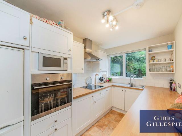 Eastbury Place, Northwood, Hertfordshire HA6, 2 bed flat to rent, £2,000 pcm | PrimeLocation