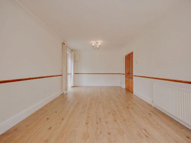Eastbury Road, Watford WD19, 2 bed flat to rent, £1,650 pcm | PrimeLocation