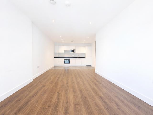 Eastbury Road, Watford WD19, 3 bed flat to rent, £2,200 pcm | PrimeLocation