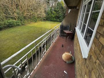 Eastgate, Banstead SM7, 2 bed property to rent, £1,900 pcm | PrimeLocation