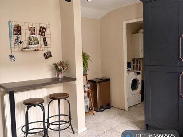 Eastgate, Hessle, HU13 3 bed maisonette to rent £850 pcm £196 pw