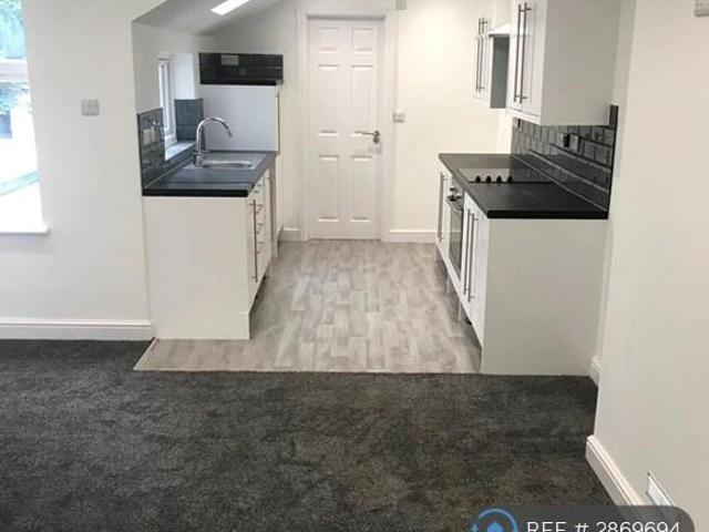 Eastgate Street, Gloucester, GL1 3 bed flat to rent £1,150 pcm £265 pw