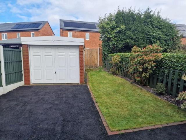 Eastglade Road, Nottingham NG5, 3 bed end terrace house to rent, £1,350 pcm | PrimeLocation