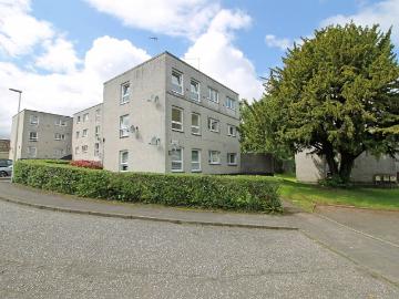 Easter Livilands, Stirling FK7, 2 bed flat to rent, £950 pcm | PrimeLocation