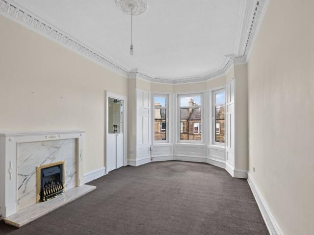 Easter Road, Leith, Edinburgh EH6, 2 bed flat to rent, £1,350 pcm | PrimeLocation