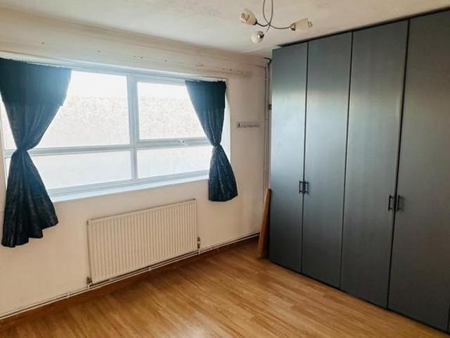 Eastern Avenue, ILFORD, IG2 7HY 2 bed flat to rent £1,850 pcm £427 pw