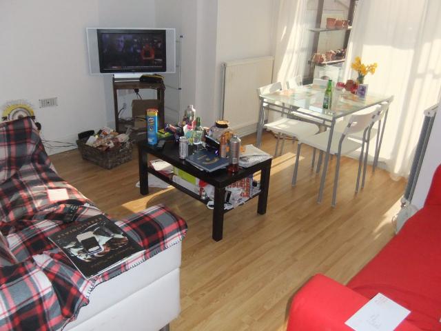 Eastern Avenue, Reading RG1, 4 bed semi detached house to rent, £2,600 pcm | PrimeLocation