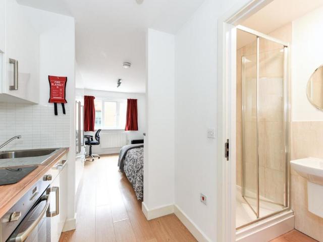 Eastern Blvd, Leicester LE2 Studio to rent £715 pcm £165 pw