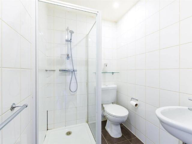 Eastern Blvd, Leicester LE2 Studio to rent £806 pcm £186 pw