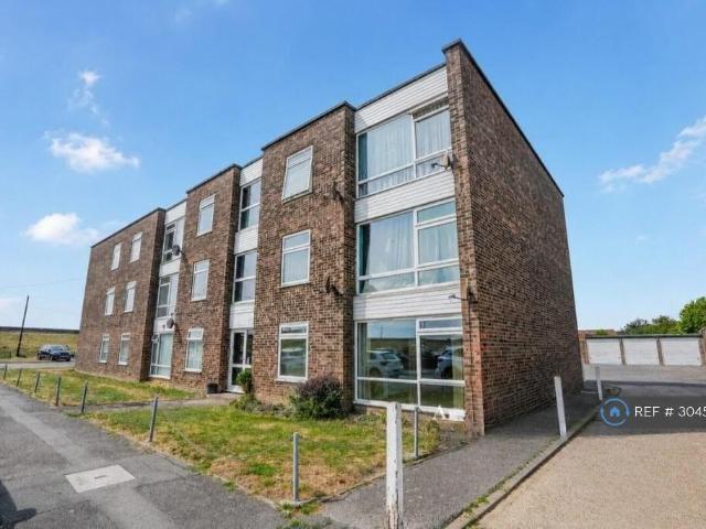 Eastern Esplanade, Canvey Island, SS8 2 bed flat to rent £1,450 pcm £335 pw