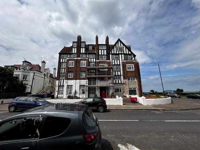 Eastern Esplanade, Cliftonville, CT9 2 bed flat to rent £1,000 pcm £231 pw