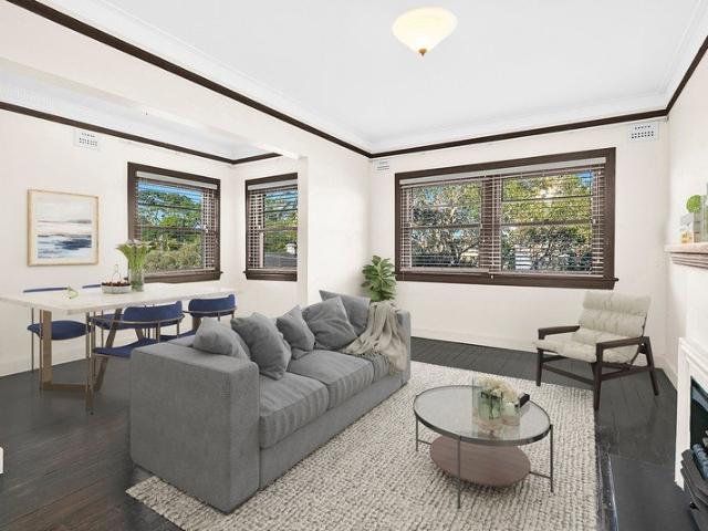 Eastern Hill Art Deco gem