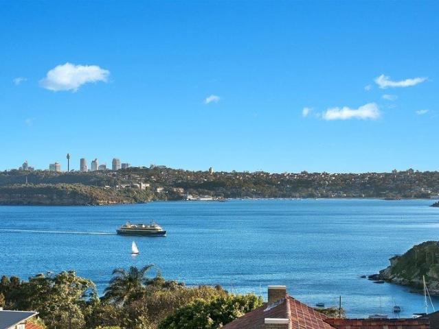 Eastern Hill position with breathtaking harbour views