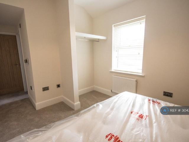 Eastern Road, Sutton Coldfield, B73 1 bed in a house share to rent £600 pcm £138 pw