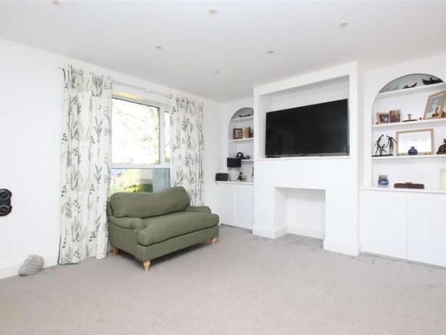 Eastfield Avenue, Bath, BA1