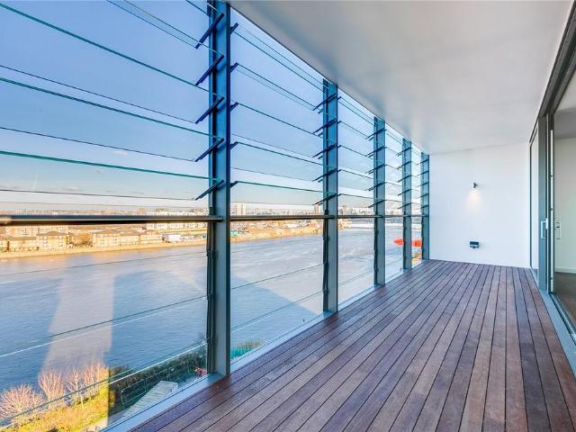 Eastfields Avenue, London, SW18 3 bed flat to rent £4,500 pcm £1,038 pw