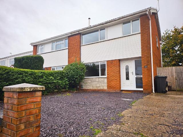 Eastfields Grove, Saughall, CHESTER 3 bed semi detached house to rent £1,275 pcm £294 pw