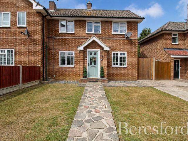 Eastham Crescent CM13, 2 bed semi detached house to rent, £1,800 pcm | PrimeLocation