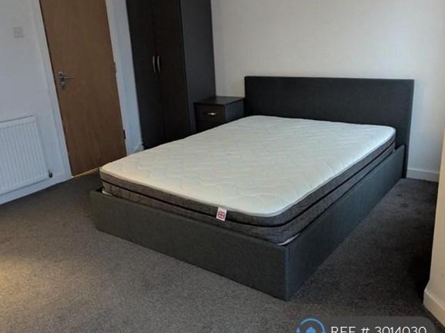 Easton Road, Wirral, CH62 1 bed in a house share to rent £600 pcm £138 pw