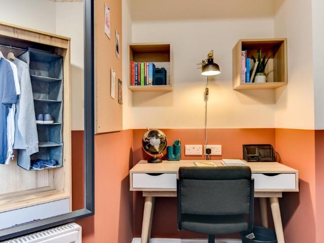 Eastover Grove, Bath BA2 1 bed house of multiple occupation to rent £953 pcm £220 pw