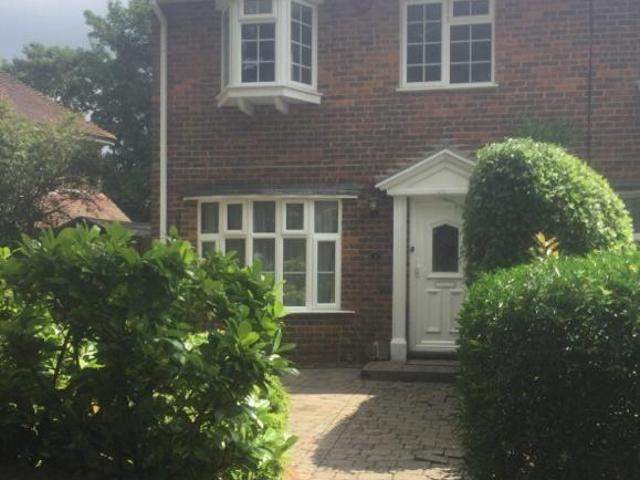 Eastleigh Close, Sutton SM2 4 bed semi detached house to rent £2,600 pcm £600 pw