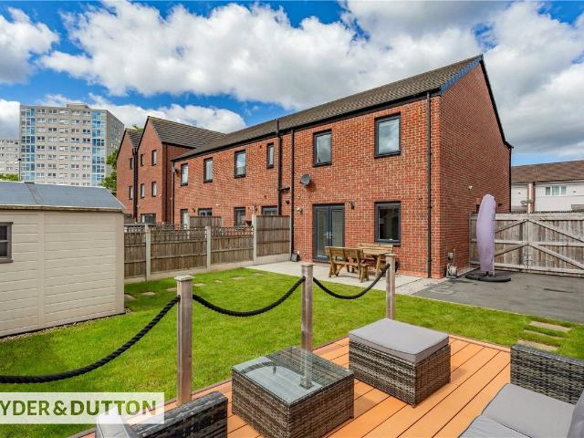 Eastleigh Drive, Manchester, Greater Manchester M40, 3 bed semi detached house to rent, £1,700 pcm | PrimeLocation